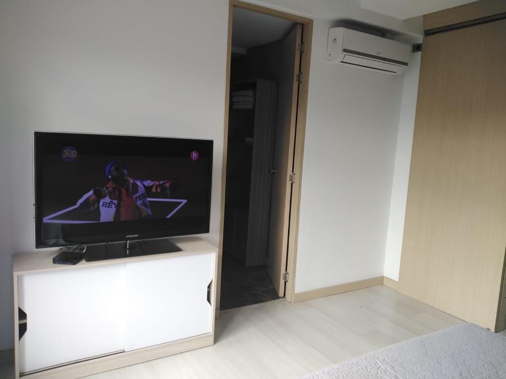 San Peter Apartments Медельин Экстерьер фото