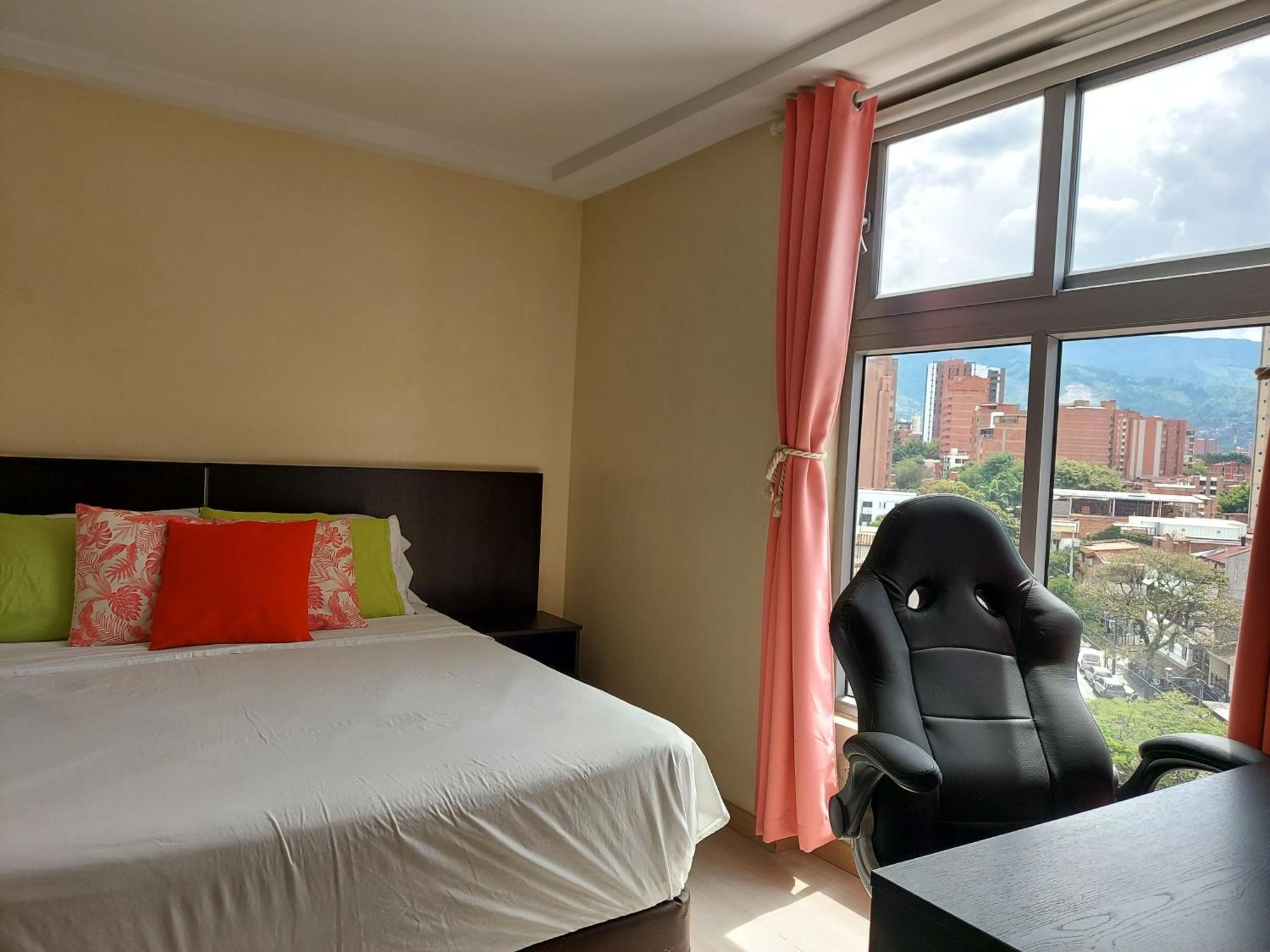 San Peter Apartments Медельин Экстерьер фото